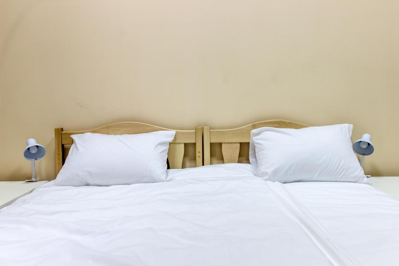 Hostel Best Time Львов Экстерьер фото